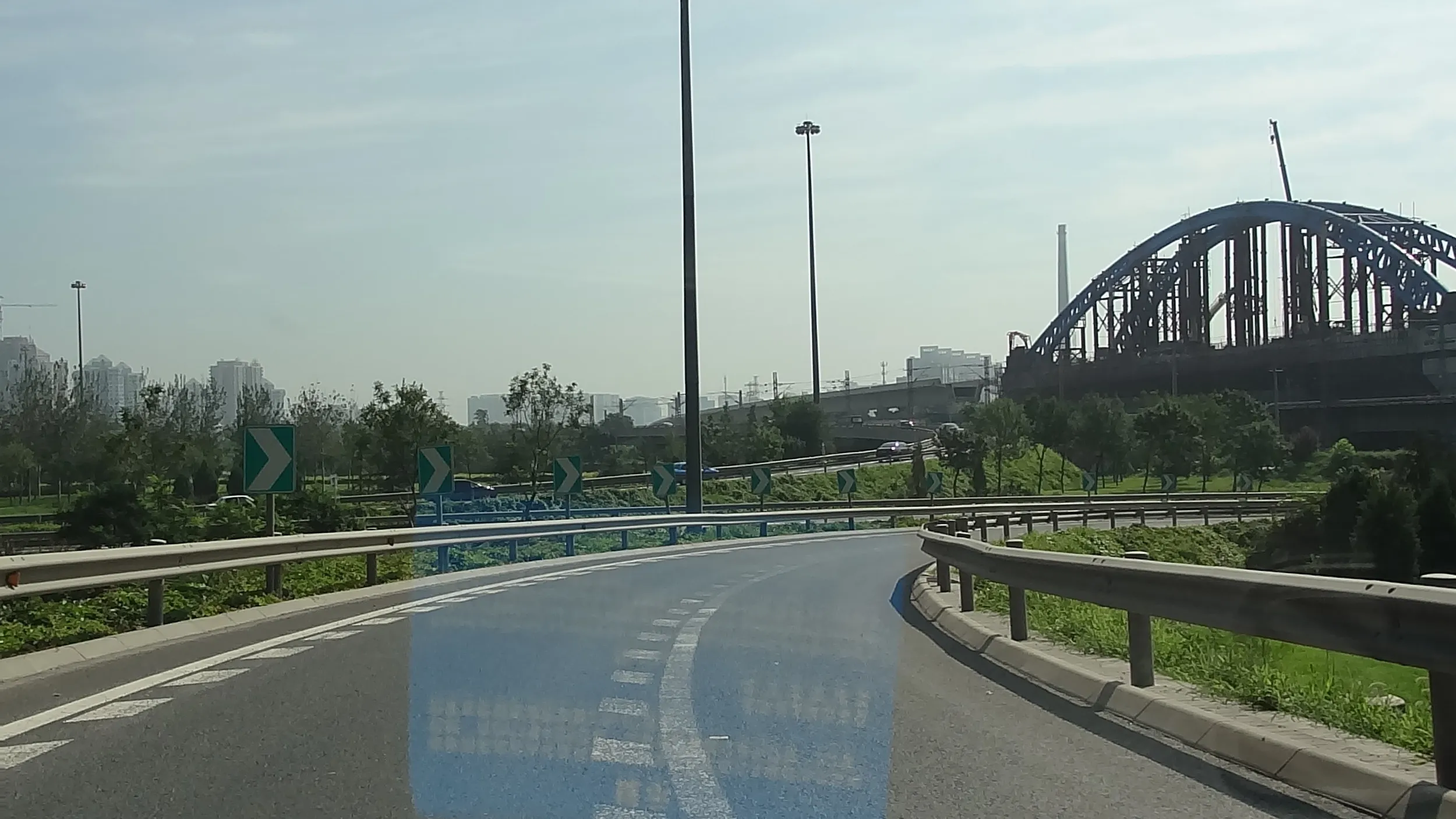 タクシーで盧溝橋へ