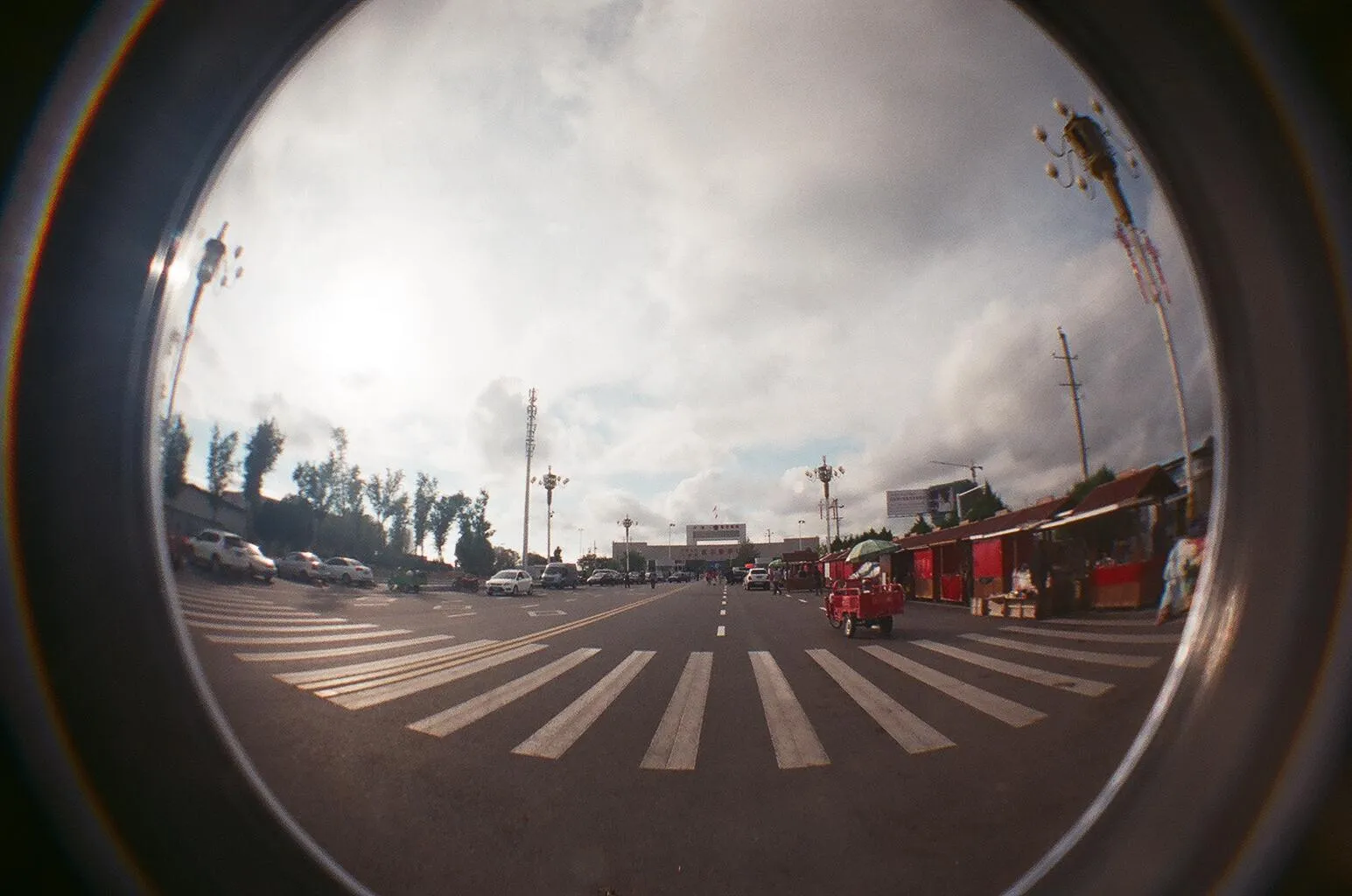 LomoのFisheye2で撮影