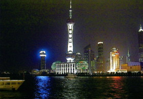 とまとじゅーす的中国旅行記　上海の外灘 バンドから東方明珠テレビ塔を撮影
