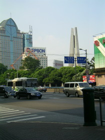 とまとじゅーす的上海旅行　外白渡橋の手前の交差点。今は変わってた気がする