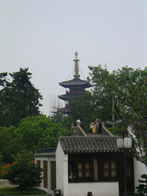 とまとじゅーす的中国観光　寒山寺の外側。広いです