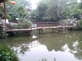 とまとじゅーす的中国旅行記　蘇州観光　小雨の降る風情ある蘇州の世界遺産の拙政園の庭園