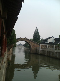 とまとじゅーす的中国旅行記　蘇州観光　眼鏡橋と運河と周りの風景が蘇州らしさを感じさせます