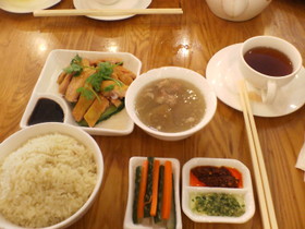 とまとじゅーす的中国旅行記　第一八百伴で食べた料理。上海料理というか創作料理