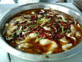 とまとじゅーす的中国旅行記、上海での最後の料理。カムルチー（雷魚）の水煮活魚