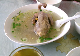 中国旅行記、アクス(阿克蘇)観光旅行編＠アクス(阿克蘇)市内のウイグル族のお店で昼食。これは鳩です