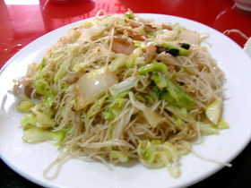 中国旅行記、アクス(阿克蘇)観光旅行編＠米麺(ビーフン)のシンプルな炒め物。水がいいと料理が美味い