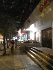 とまとじゅーす的重慶観光旅行。地域住民が利用する食堂がちらほら