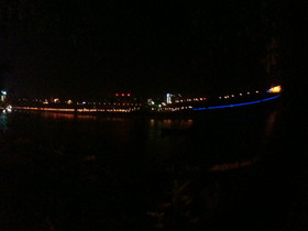 重慶観光旅行記、重慶市内観光編。夜の朝天門へ来た。iPhoneだけだったので上手く撮れず。