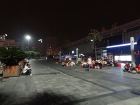 上海観光＠上海駅前をSONYのデジカメ、HX9Vで撮影