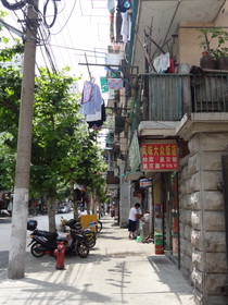 上海観光旅行記＠西安へ行くバス乗り場付近の風景