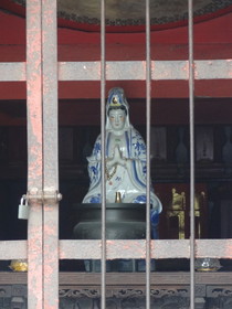 中国旅行記＠西安の観光地、大慈恩寺に安置されている陶器の仏像
