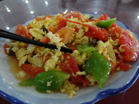 中国旅行記＠西安をバスで観光するツアーで立ち寄ったレストランで食べたトマトと卵炒め