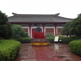 西安観光旅行記＠項羽と劉邦、楚漢戦争ゆかりの地、鴻門宴にある項羽の銅像