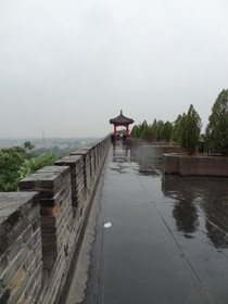 中国旅行記＠西安の項羽と劉邦、楚漢戦争ゆかりの地、鴻門宴にある城壁の上