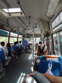 中国旅行記＠西安城北汽車駅付近から264路の路線バスで西安北駅へ向かう