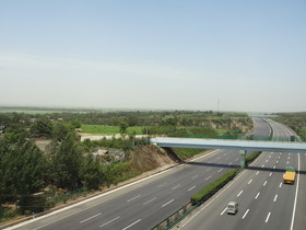 中国旅行記＠西安北〜三門峡までの区間を動車組の車窓から撮影した風景