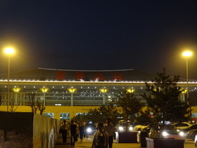 中国旅行記＠夜の西安北駅。動車組（新幹線）が走る高速鉄道の駅です