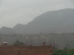 中国旅行記＠西安〜蘭州〜西寧へ列車の旅。蘭州〜西寧西間の列車からの車窓風景