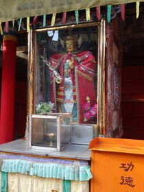中国旅行記＠西寧観光編、南山公園にある南禅寺の仏像