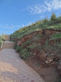 西寧観光＠南山公園内にある道と階段