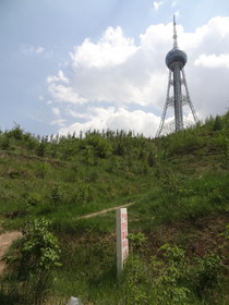 西寧観光旅行記＠西寧植物園の傍にある観光塔(テレビ塔)