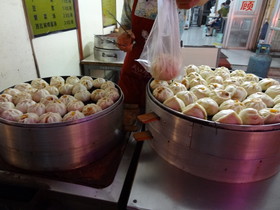 中国旅行記＠西寧観光編、西寧の莫家街で買った野菜まん