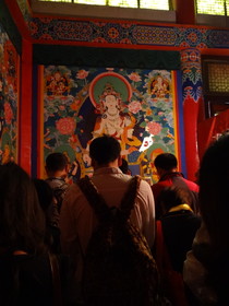 青海省観光旅行記＠賛普林卡蔵文化展覧館（ザンプリカチベット文化展覧館）でチベット仏教のお経を聞く