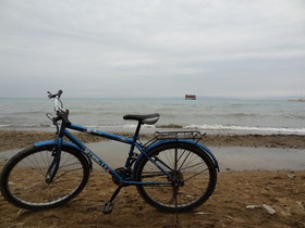 青海省観光旅行記＠青海湖の砂浜と自転車