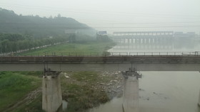 西寧〜成都＠寝台列車の旅、成都近郊の川と鉄橋