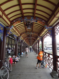 中国旅行記、都江堰観光＠岷江に架かる南橋の回廊