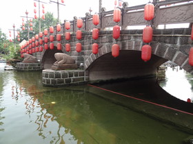 成都、黄龍渓(黄龙溪)観光旅行編＠メイン通りの橋