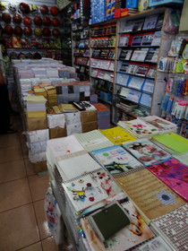 成都観光＠成都駅前の書籍の卸市場