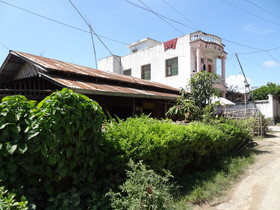ミャンマー旅行、Muse(ムセ、ミューズ、木姐)観光編＠トタン屋根の家