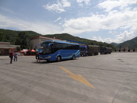 中国旅行記、瑞麗〜大理(下関)へ高速バスで移動編＠保山市付近のドライブスルー
