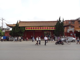 中国旅行記、昆明観光編＠圓通街にあるお寺