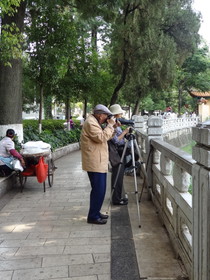 中国旅行記、昆明観光編＠翠湖をデジイチで撮影する老夫婦