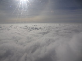中国旅行記、昆明〜北京移動編＠中国国際航空の窓から見た雲海