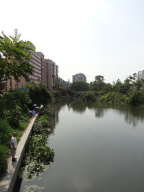 北京観光旅行記＠北京の西直門、高梁橋斜街の傍を流れる川