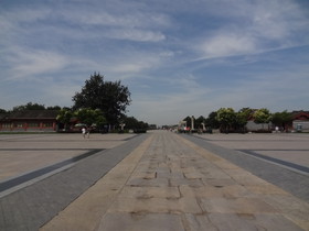 中国旅行記、北京観光編＠盧溝橋の正面と石畳の道
