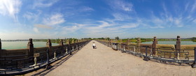 北京観光旅行記＠盧溝橋の橋の上をSONYのデジカメ、HX9Vでパノラマ撮影した風景を修正した写真