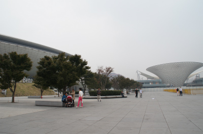 上海観光旅行記＠上海万博センター（ベンツ文化センター）付近の風景