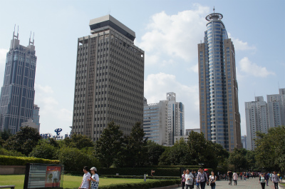 上海観光旅行記＠人民広場から高層ビルを眺める