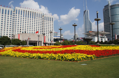 上海観光旅行記＠人民広場の花壇に咲く花