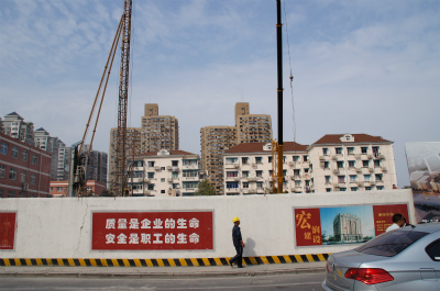 中国旅行記＠上海観光、曲阜西路駅前の風景