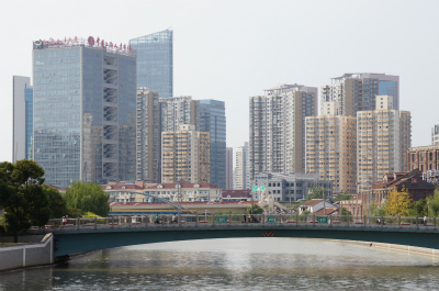 上海観光旅行記＠烏鎮路橋からみたビル群