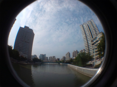 上海観光旅行記＠烏鎮路橋からみたビル群を魚眼レンズで撮影