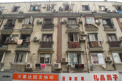 上海観光旅行記＠上海の南京歩行街、漢口路付近のマンション