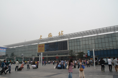 上海観光旅行記＠上海駅前の風景