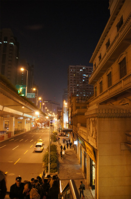 とまとじゅーす的中国旅行記＠上海の人民広場付近の夜景